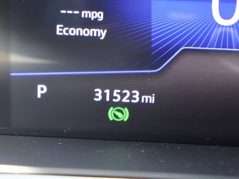 Certified 2023 Volkswagen Taos SE FWD image 2