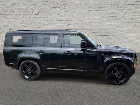 Used 2025 Land Rover Defender 130 V8 image 4