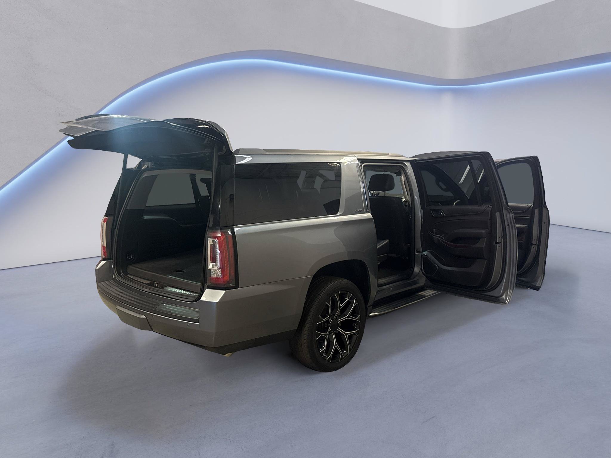 Used 2018 GMC Yukon XL SLT w/ Premium Edition AWD/4WD image 14