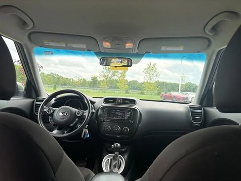 Used 2017 Kia Soul FWD image 13