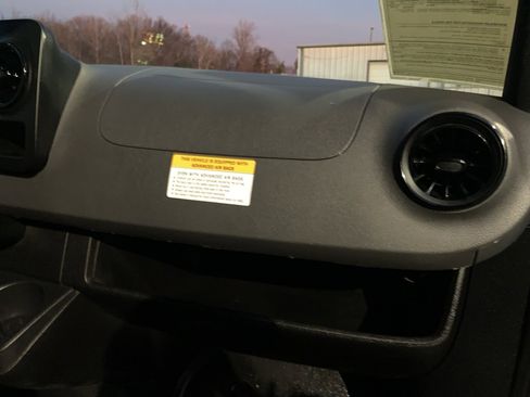 Used 2023 Mercedes-Benz Sprinter 2500 image 32