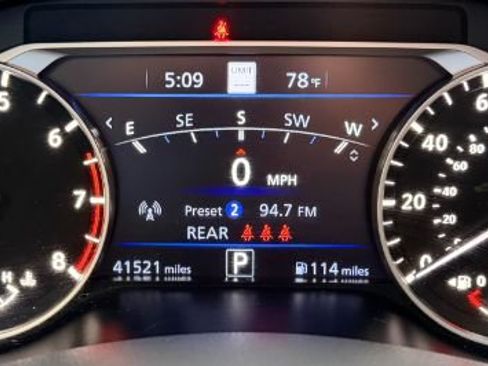 Used 2023 Nissan Altima 2.5 SV w/ SV Premium Package FWD image 21