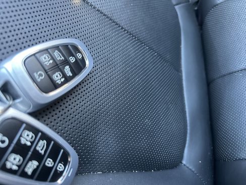 Used 2023 Hyundai Santa Fe Limited image 20