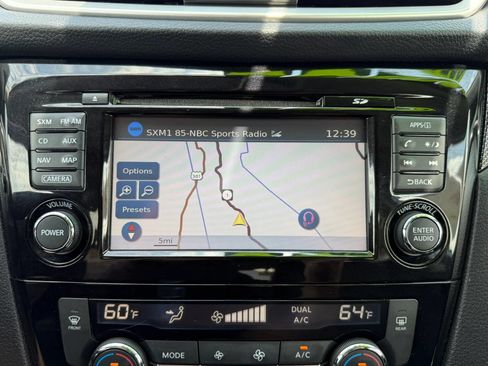 Used 2016 Nissan Rogue SL w/ SL Premium Package AWD/4WD image 16