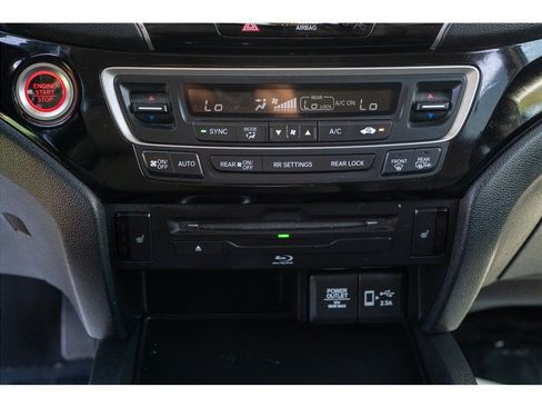 Used 2021 Honda Pilot Touring image 27