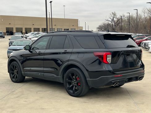 Used 2020 Ford Explorer ST w/ ST Street Pack image 9