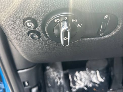 Used 2023 MINI Cooper S w/ Signature Upholstery Package FWD image 18