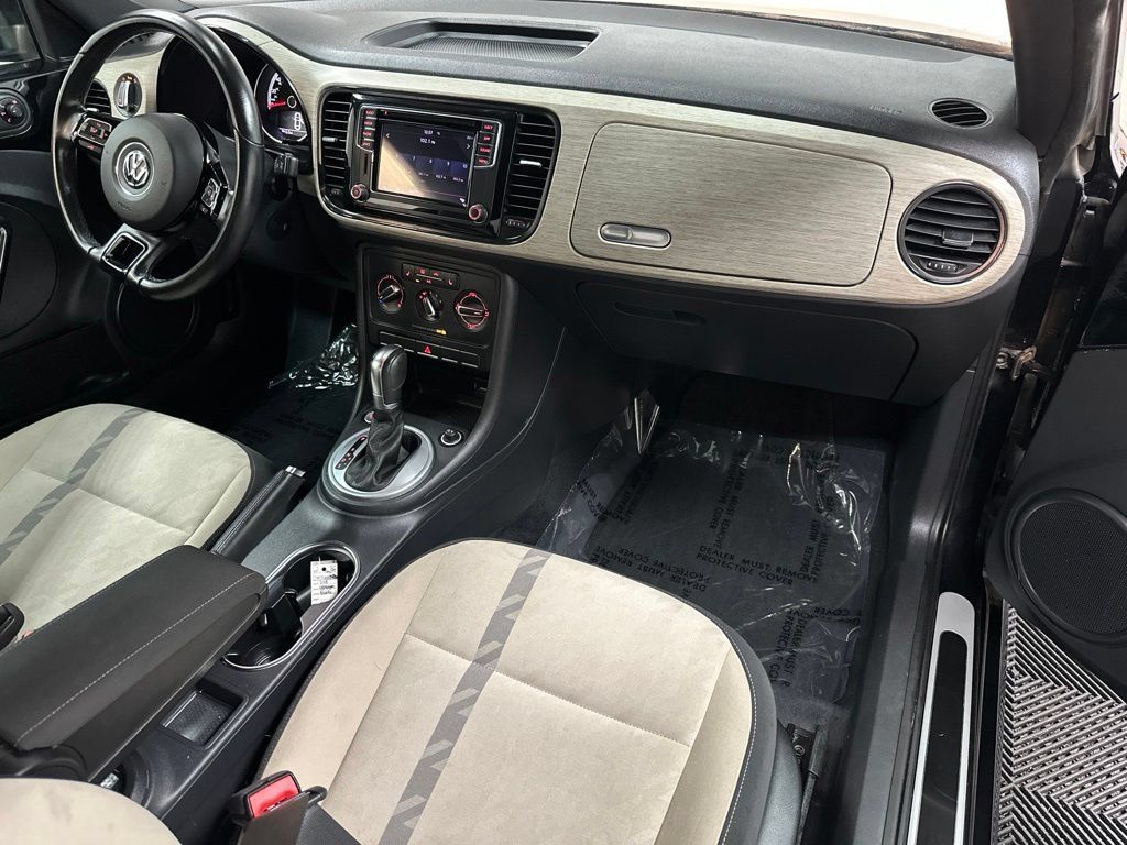 Used 2018 Volkswagen Beetle 2.0T Coast FWD image 12