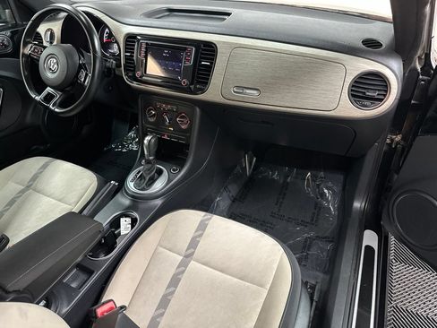 Used 2018 Volkswagen Beetle 2.0T Coast FWD image 12