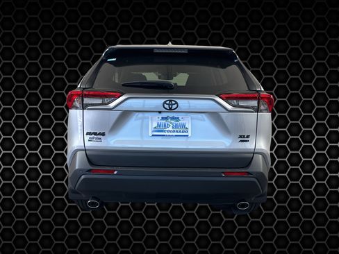 Used 2025 Toyota RAV4 XLE Premium image 6