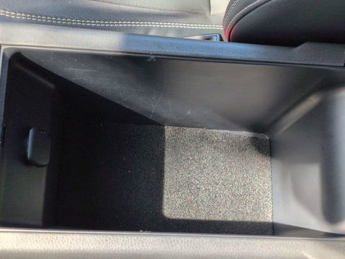 Used 2025 Toyota Camry SE FWD image 23