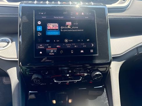Used 2023 Jeep Grand Cherokee L Altitude AWD/4WD image 23