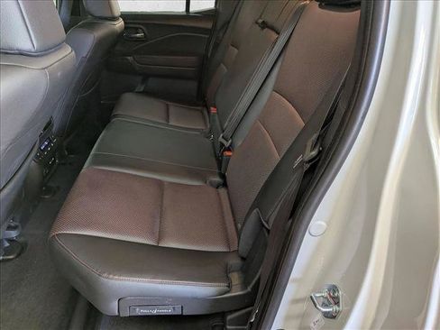 Used 2025 Honda Ridgeline Black Edition image 25