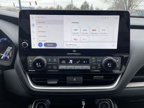 Used 2024 Toyota Grand Highlander XLE image 12