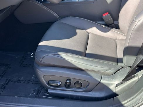 Used 2023 Lexus ES 250 w/ Premium Package image 13