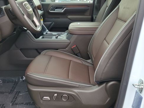 New 2026 GMC Sierra 2500 Denali w/ Denali Reserve Package AWD/4WD image 9
