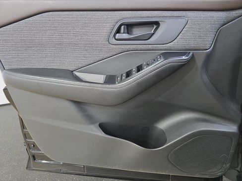 Used 2021 Nissan Rogue S FWD image 24