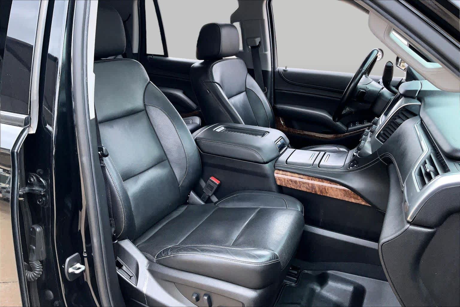 Used 2019 Chevrolet Tahoe Premier AWD/4WD image 9