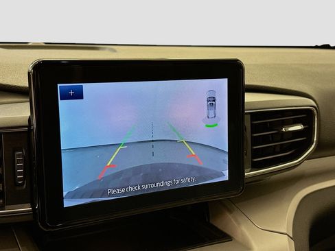 Used 2024 Ford Explorer XLT w/ Equipment Group 202A image 22