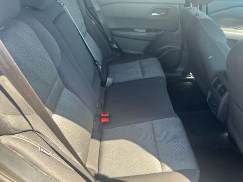 Used 2025 Nissan Rogue SV FWD image 40