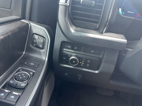 Used 2024 Ford F250 Lariat w/ Lariat Ultimate Package AWD/4WD image 22