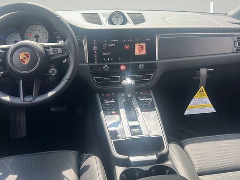New 2026 Porsche Macan GTS AWD/4WD image 17