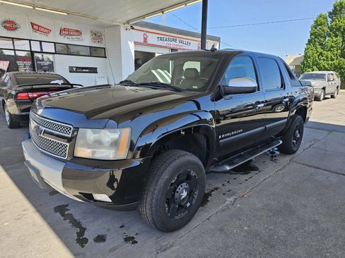 Used 2007 Chevrolet Avalanche LT w/ LT Preferred Equipment Group AWD/4WD image 2