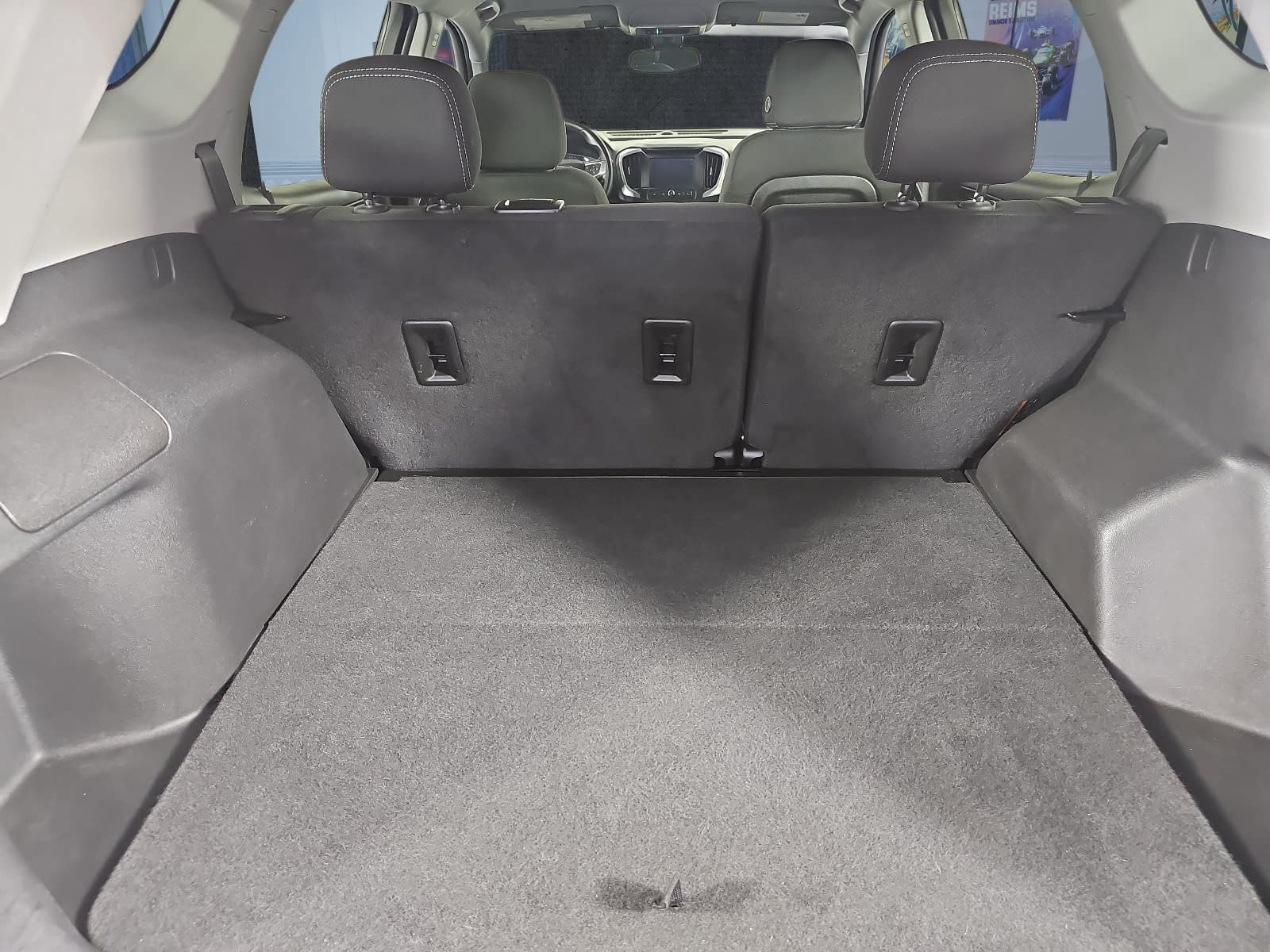 Used 2024 GMC Terrain SLE AWD/4WD image 29