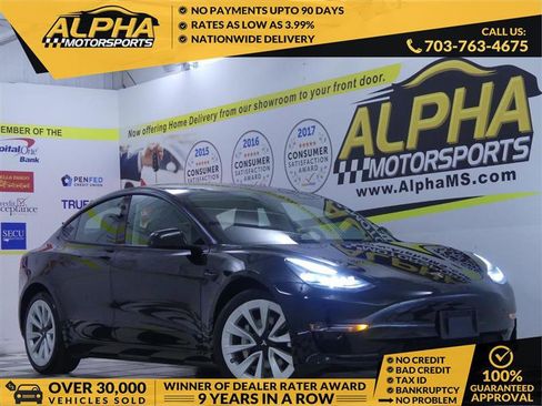 Used 2023 Tesla Model 3 Standard Range image 1