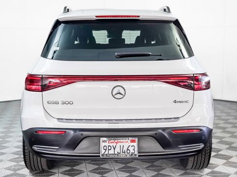 Certified 2024 Mercedes-Benz EQB 300 4MATIC image 11