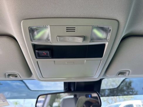 Used 2020 Toyota Tacoma SR5 RWD image 44