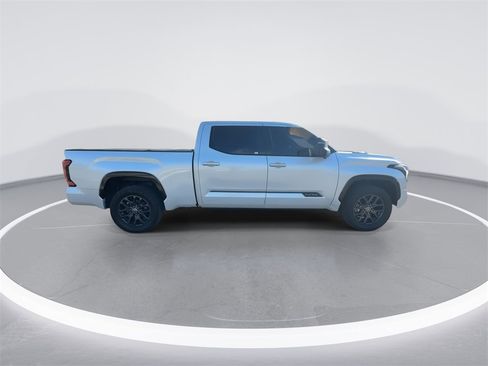 Used 2022 Toyota Tundra Platinum image 9