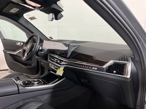 Used 2026 BMW X5 xDrive40i AWD/4WD image 17