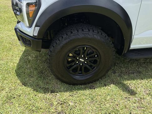 Used 2025 Ford F150 Raptor AWD/4WD image 10