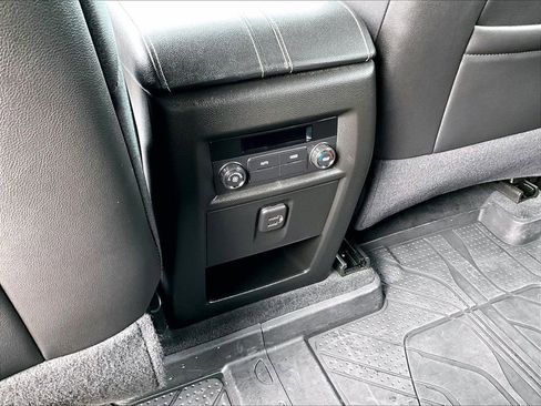 Used 2023 Chevrolet Traverse LT w/ LPO, Floor Liner Package AWD/4WD image 29