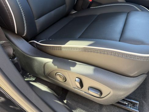 New 2026 GMC Acadia Denali w/ Super Cruise Package image 17