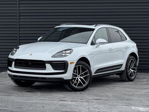 New 2026 Porsche Macan image 1