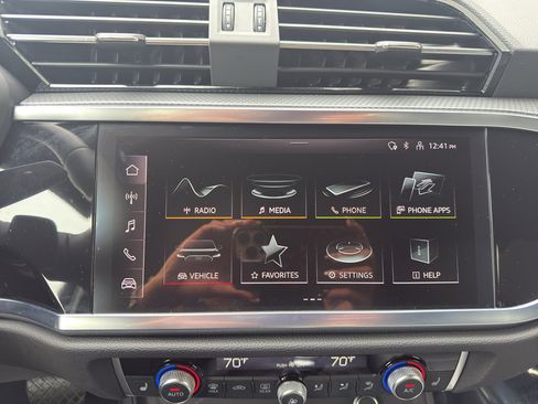 Certified 2025 Audi Q3 2.0T Premium w/ Black Optic Sport Package AWD/4WD image 20