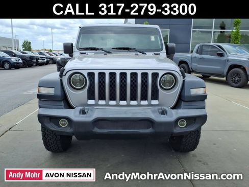 Used 2018 Jeep Wrangler Unlimited Sport S AWD/4WD image 3