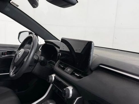 Used 2024 Toyota RAV4 XSE image 32