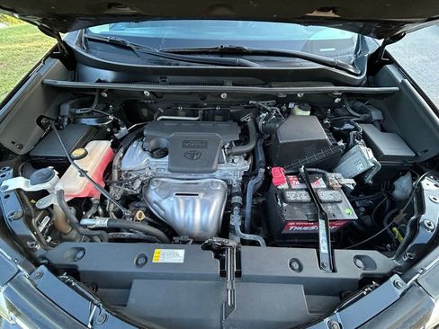 Used 2016 Toyota RAV4 LE image 11