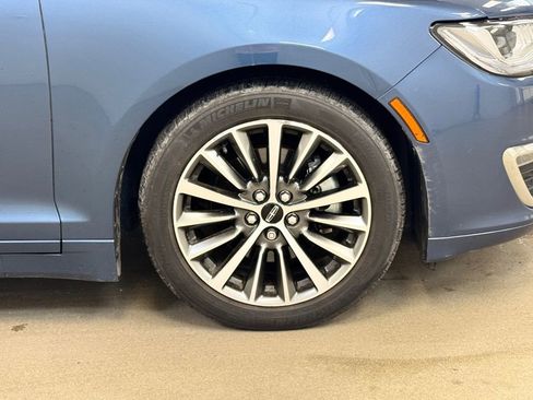 Used 2019 Lincoln MKZ Premiere image 4