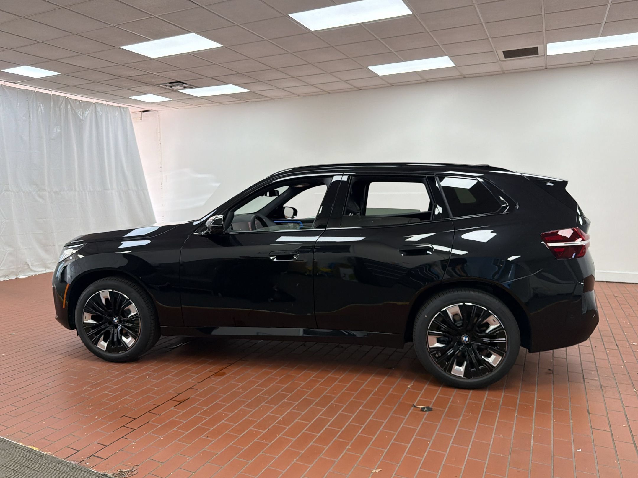 Used 2026 BMW X3 xDrive30i w/ Premium Package AWD/4WD image 2