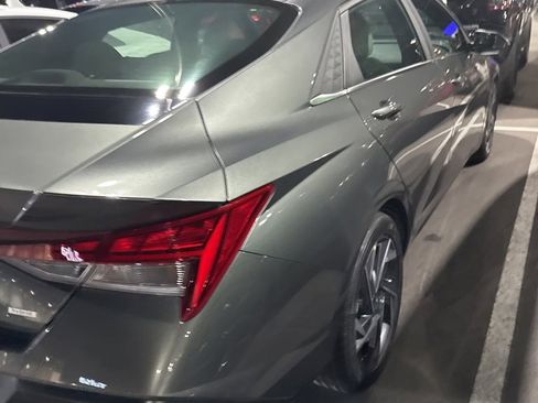 Certified 2024 Hyundai Elantra Limited image 4