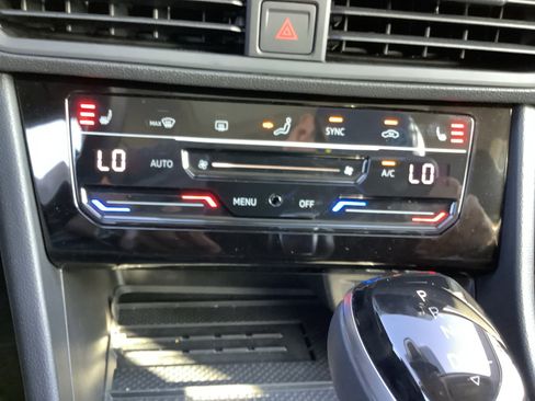 New 2025 Volkswagen Jetta SE image 24