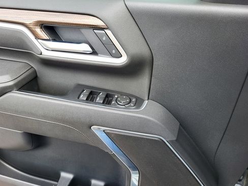 Used 2025 Chevrolet Silverado 3500 LT w/ Trail Boss Package image 24