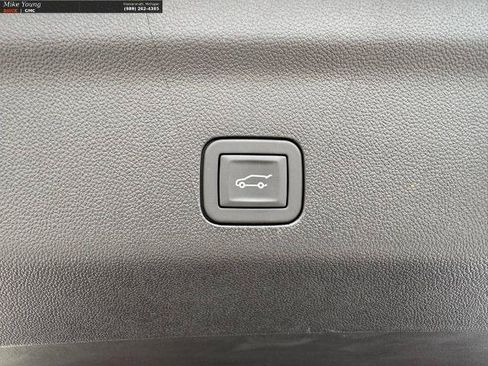 New 2026 GMC Yukon XL AT4 Ultimate w/ LPO, Floor Liner Package AWD/4WD image 7