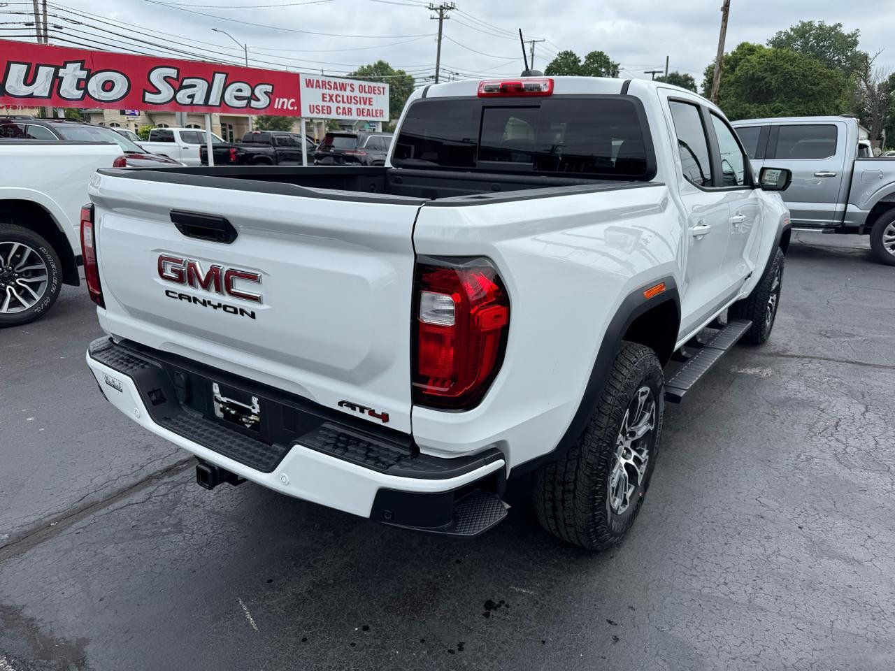 Used 2025 GMC Canyon AT4 w/ Technology Plus Package AWD/4WD image 5