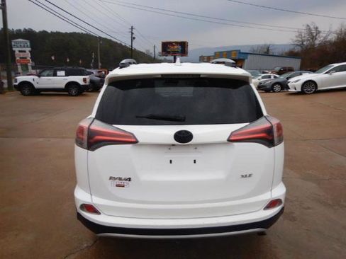 Used 2016 Toyota RAV4 XLE image 5