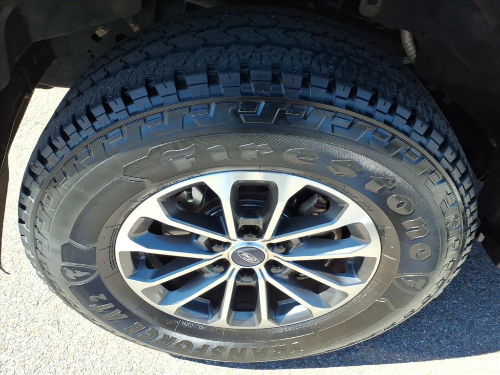 Used 2018 Ford F150 XLT w/ Equipment Group 302A Luxury RWD image 4